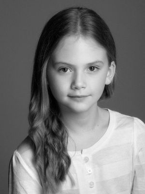 Picture of Emilia Jones